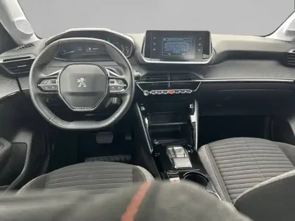 Photo 7 Peugeot 208  Electrique 50 kWh 136ch