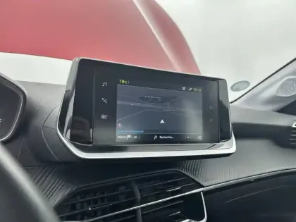 Photo 19 Peugeot 208  Electrique 50 kWh 136ch