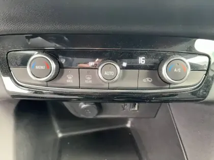 Photo 24 Opel Corsa  Electrique 136 ch & Batterie 50 kWh