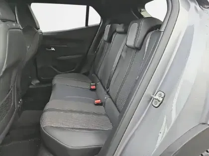 Photo 11 Peugeot 2008  PureTech 130 S&S EAT8