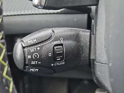 Photo 19 Peugeot 2008  PureTech 130 S&S EAT8