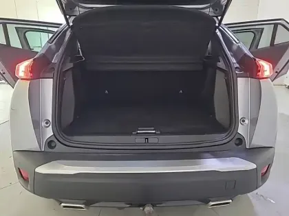 Photo 61 Peugeot 2008  PureTech 130 S&S EAT8