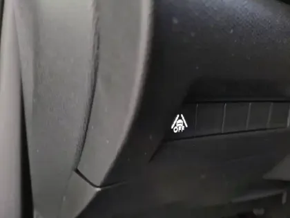 Photo 51 Peugeot 2008 Gén. II Ph1 NG GT 5