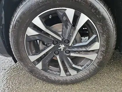 Photo 12 Peugeot 2008  PureTech 130 S&S EAT8