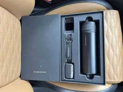 Photo 6 Land rover Range Rover  Velar 5.0L P550 BVA