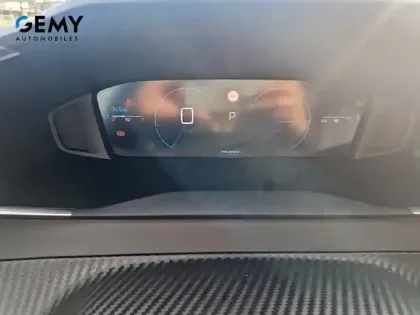 Photo 13 Peugeot 2008  Hybrid 145 e-DCS6