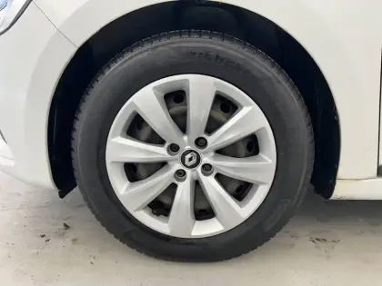 Photo 18 Renault Clio  SOCIETE BLUE DCI 85