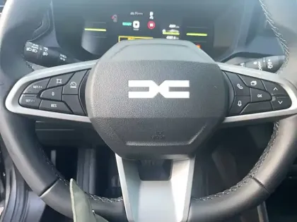 Photo 60 Dacia Duster  Hybrid 140