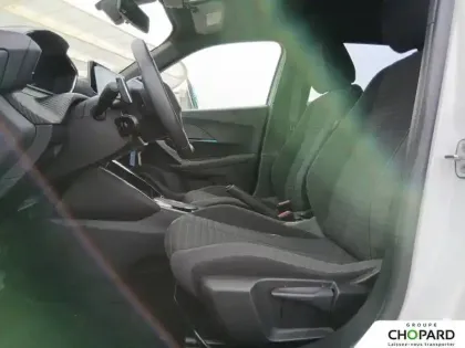 Photo 9 Peugeot 2008  PureTech 130 S&S EAT8