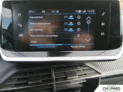 Photo 17 Peugeot 2008  PureTech 130 S&S EAT8