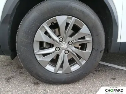 Photo 11 Peugeot 2008  PureTech 130 S&S EAT8