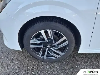 Photo 24 Peugeot 208  PureTech 75 S&S BVM5