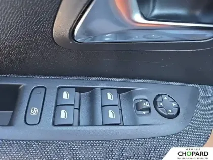 Photo 23 Peugeot 208  PureTech 75 S&S BVM5