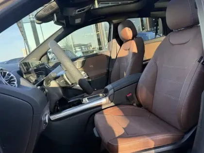 Photo 59 Mercedes GLA  200 d 8G-DCT