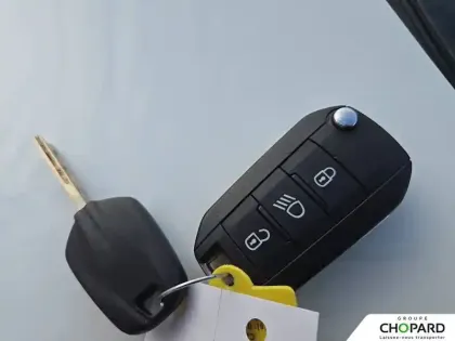 Photo 20 Peugeot 208  PureTech 75 S&S BVM5