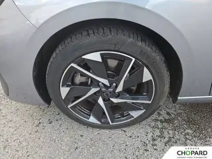 Photo 24 Peugeot 308  PHEV 180 e-EAT8