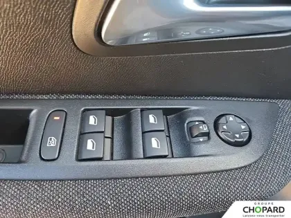 Photo 23 Peugeot 208  Electrique 50 kWh 136ch