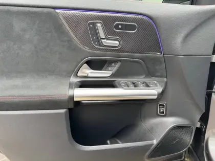 Photo 15 Mercedes GLA  200 d 8G-DCT