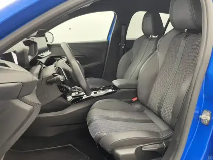 Photo 39 Peugeot 208  PureTech 130 S&S EAT8