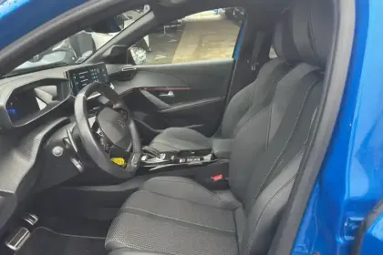 Photo 14 Peugeot 208  PureTech 130 S&S EAT8