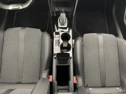 Photo 55 Peugeot 208  PureTech 130 S&S EAT8