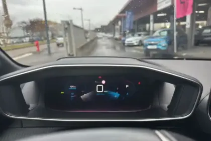 Photo 19 Peugeot 208  PureTech 130 S&S EAT8