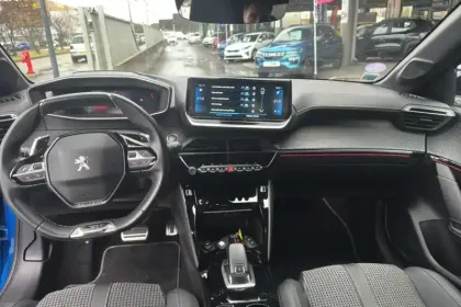 Photo 15 Peugeot 208  PureTech 130 S&S EAT8