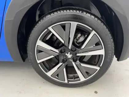 Photo 41 Peugeot 208  PureTech 130 S&S EAT8