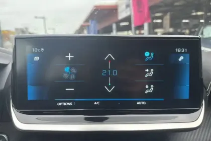 Photo 22 Peugeot 208  PureTech 130 S&S EAT8