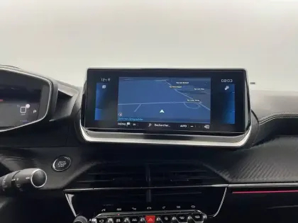 Photo 45 Peugeot 208  PureTech 130 S&S EAT8