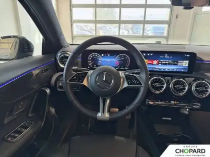 Photo 15 Mercedes Classe A  180 d 8G-DCT