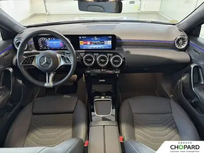 Photo 11 Mercedes Classe A  180 d 8G-DCT