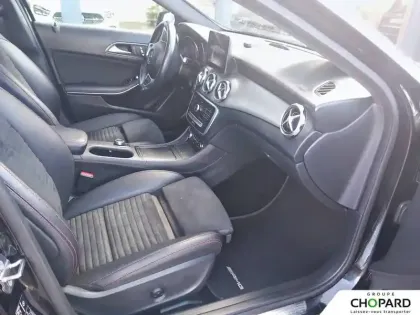 Photo 12 Mercedes GLA  180 7-G DCT