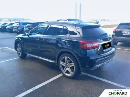 Photo 61 Mercedes GLA  180 7-G DCT