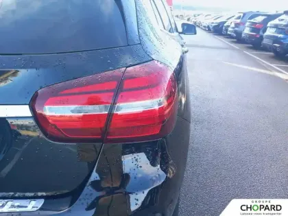 Photo 54 Mercedes GLA  180 7-G DCT