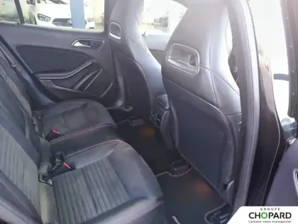 Photo 51 Mercedes GLA  180 7-G DCT