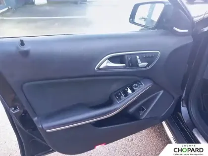 Photo 10 Mercedes GLA  180 7-G DCT