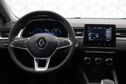 Photo 16 Renault Captur  E-Tech hybride rechargeable 160