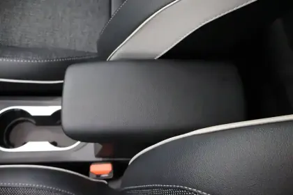 Photo 26 Renault Captur  E-Tech hybride rechargeable 160