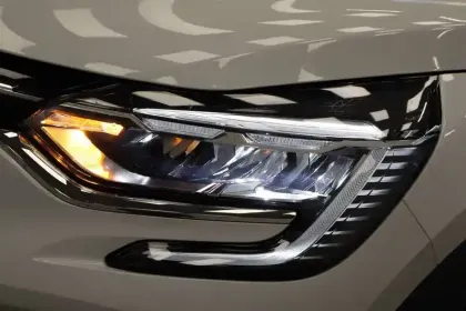 Photo 5 Renault Captur  E-Tech hybride rechargeable 160