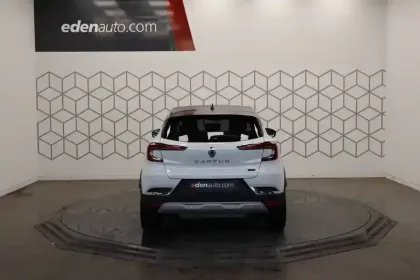 Photo 13 Renault Captur  E-Tech hybride rechargeable 160