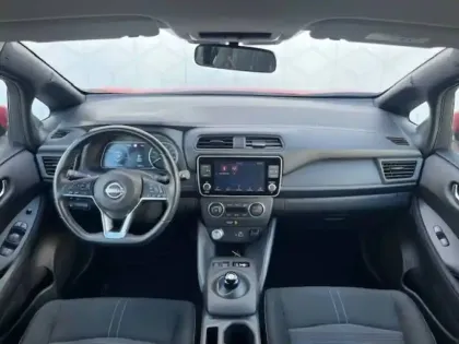 Photo 65 Nissan Leaf  Electrique 40kWh