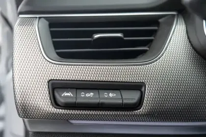 Photo 30 Renault Arkana  E-Tech hybride 145 - 22