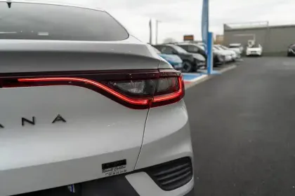 Photo 11 Renault Arkana  E-Tech hybride 145 - 22