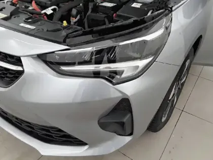 Photo 15 Opel Corsa  Electrique 136 ch & Batterie 50 kWh