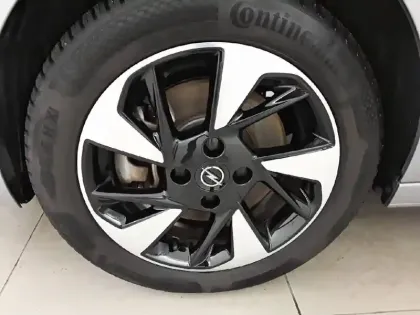 Photo 12 Opel Corsa  Electrique 136 ch & Batterie 50 kWh