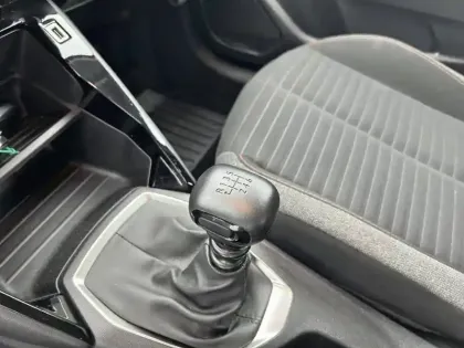 Photo 55 Peugeot 208  BlueHDi 100 S&S BVM6