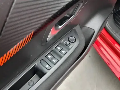 Photo 59 Peugeot 208  BlueHDi 100 S&S BVM6