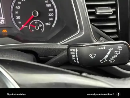 Photo 24 Volkswagen T-roc  1.0 TSI 115 Start/Stop BVM6