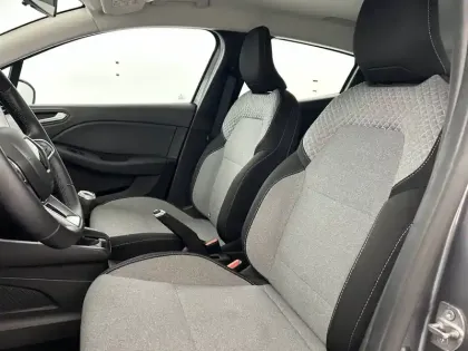 Photo 44 Renault Clio Gén. V (BJA) Ph2 Evolution 5